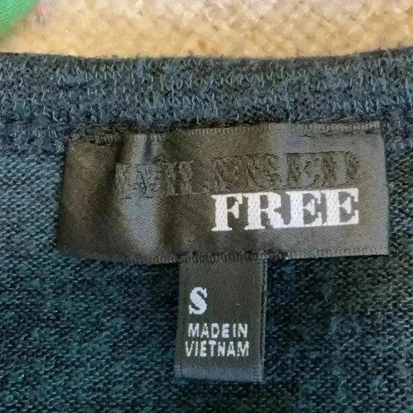 Wilfred Free Long  Sleeved Crop Top in Size Small - Picture 4 of 5